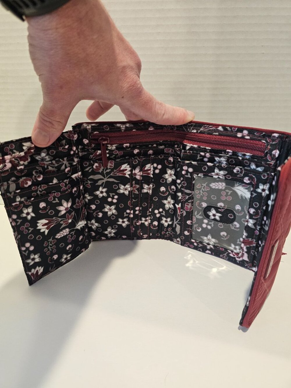 NWT Vera Bradley RFID Riley Compact Wallet Berry Red Flowers - Picture 8 of 11